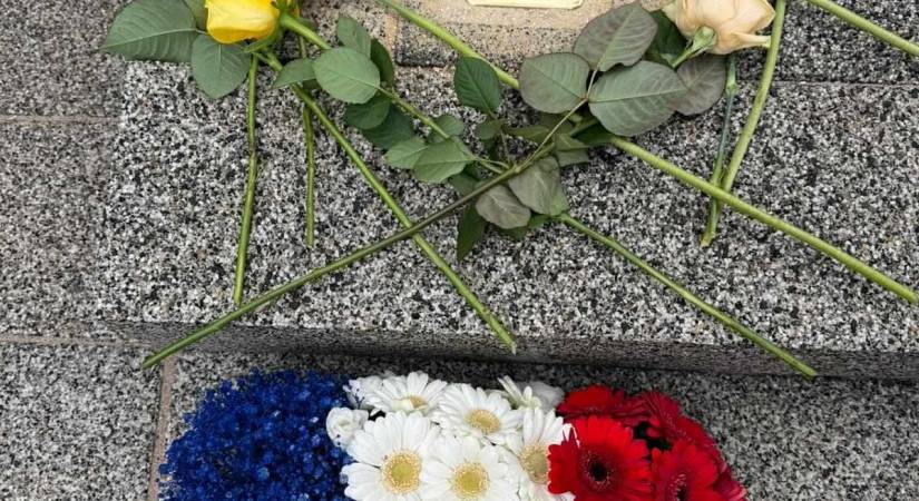Pose du premier Pavé de la Mémoire