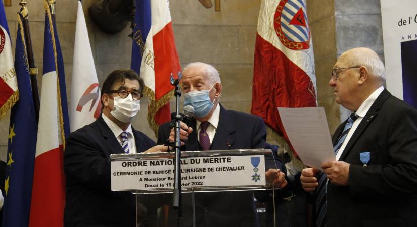 Le Président Bernard Lebrun décoré
